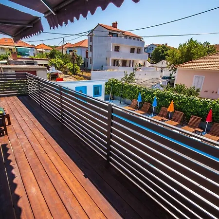 公寓 Gardelin Superior 2 扎达尔