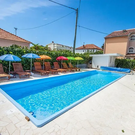 公寓 Gardelin Superior 2 *